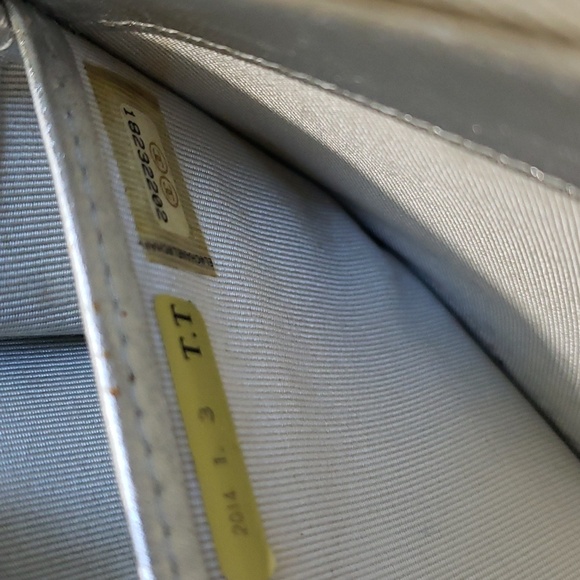 Chanel Quilted zipper wallet Authentic - Picture 12 of 12